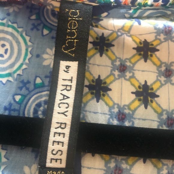 Sleeveless print top - Picture 3 of 4